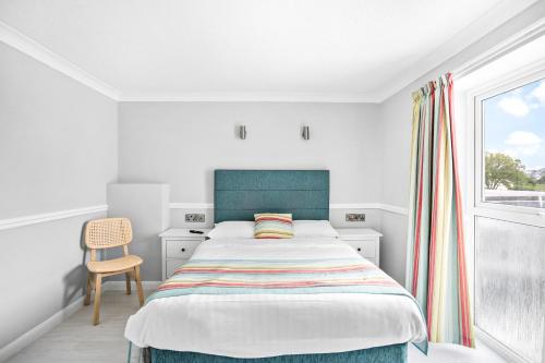 Waters Edge Hotel - image 5