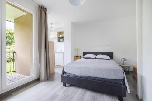 Appartement normandie avec piscine et jardin 2