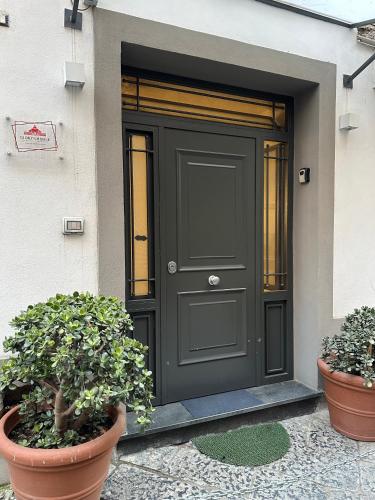 Giori's House, Naples