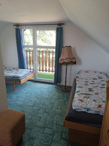 Chata na Špince (Chata na Spince) in เซอร์เวนี คอสเตเลซ