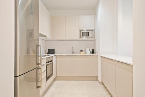 Two-Room Apartment image 5