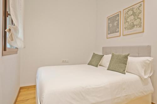 Two-Room Apartment image 9