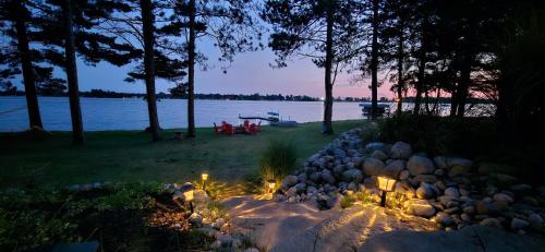 Redwood Retreat by the Lake in Oscoda, USA