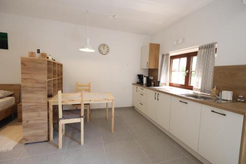 Studio Pr' Oreharjo in Krnica
