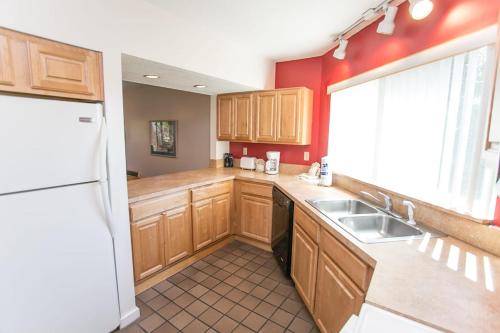 St Augustine Beach Luxury Resort Condo in St. Augustine, USA