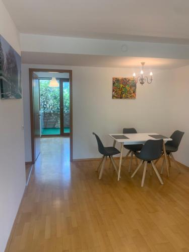 Lovely 3 room apartment for 4 P, Messe, U-Bahn, Park, Hannover (fotografie 8)