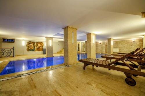 Boğaz Manzaralı Havuzlu Lüks Villa, Стамбул (фото 5)