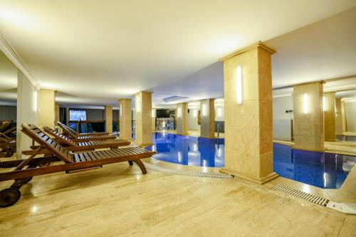 Boğaz Manzaralı Havuzlu Lüks Villa, Стамбул (фото 6)