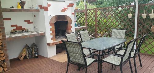 Altan/terrasse, Cozy house with sauna and terrace in Narva-Joesuu