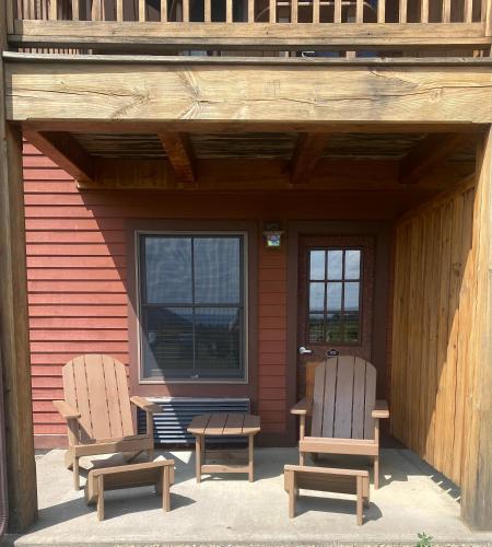 August Lodge Cooperstown - image 10
