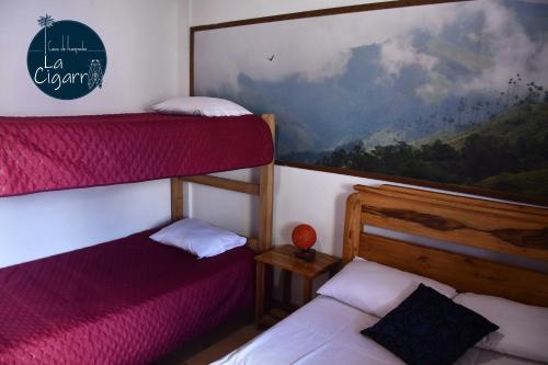 1 double bed, 2 twin beds