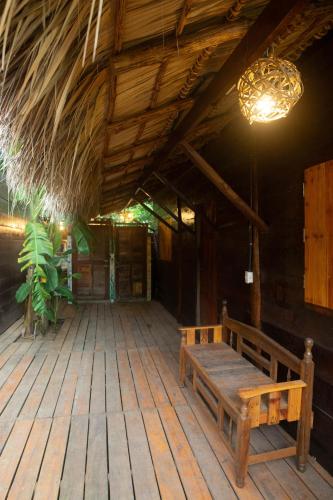 ห้องส่วนกลางสำหรับนั่งเล่น/ดูทีวี, Casa Bambucha in ลาสเปนิตัส