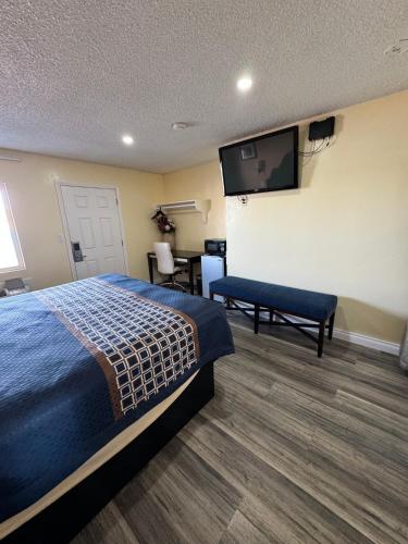 Walden Motel - image 14