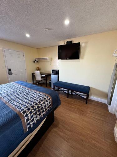 Walden Motel - image 13
