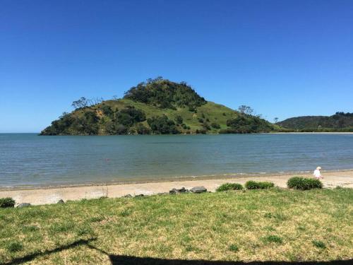 Apkārtne, Pataua Fiji -Waterfront Bach in Taiharuru