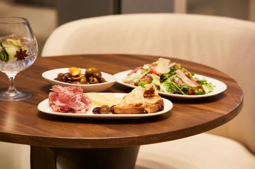 AC Hotel by Marriott Oklahoma City Bricktown - image 10