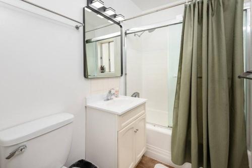 Modern Venice 1BR Apartment Steps to the Ocean in Los Angeles, USA