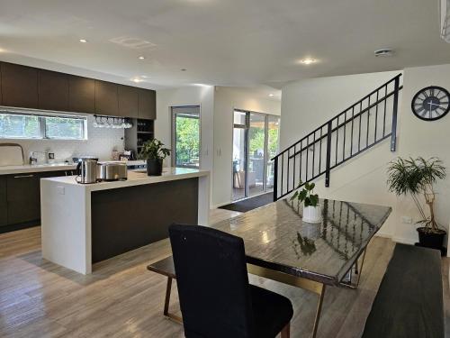 アゼナ モーテルズ