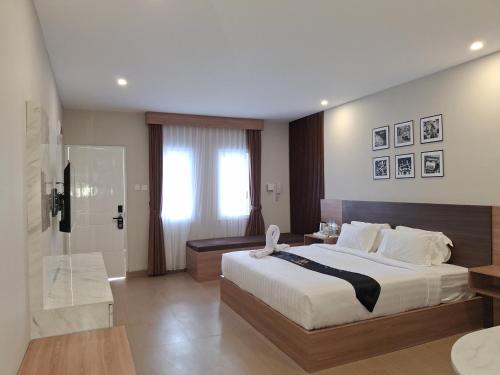 Nio Garden Hotel in ซัมบาวา