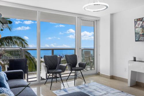 Miami Beachfront Oasis with Stunning Ocean Views in Miami Beach, USA