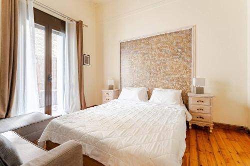 John's Athenian Beauty 45m2 , Metro 7', Ateny