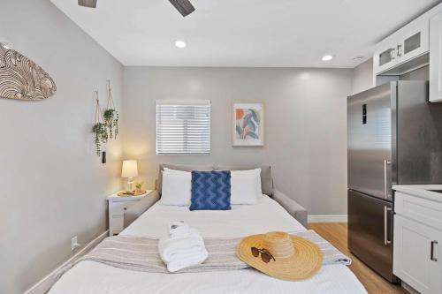 Endless Summer Beach Studio - Beach - AC - Shops in Ocean Beach