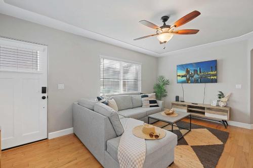 Endless Summer Beach Retreat- In The Heart of OB in San Diego, USA