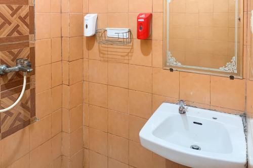 RedDoorz Near Stasiun Tanjung Karang Lampung – Bandar Lampung, ID