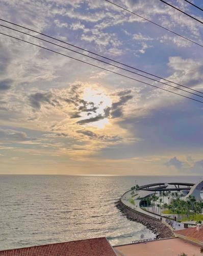Deluxe Double Room with Balcony and Sea View image 1