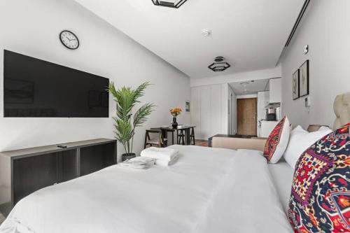 Spacious Studio In Prime Location, Дубай (фото 5)
