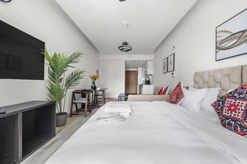Spacious Studio In Prime Location, Дубай (фото 8)