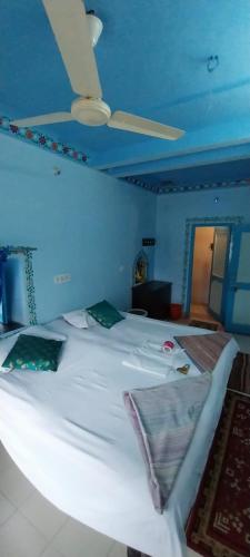 Double Room with Private Bathroom image 2