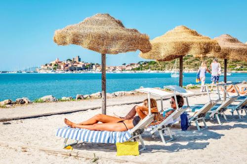 Residence with pool and private beach in Talamone just 500 mt from the sea, Talamone (zdjęcie 9)