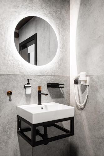 Studio Apartment image 1