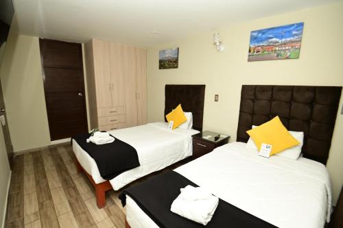 Twin Room image 3