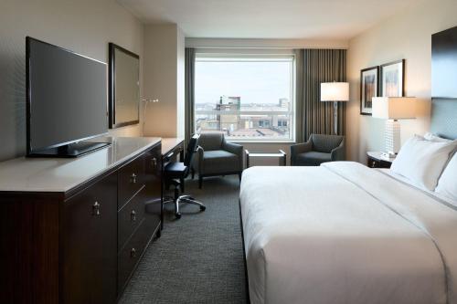 Traditional King Room, Guest room, 1 King image 3