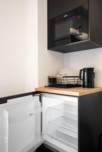 Studio Apartment image 5
