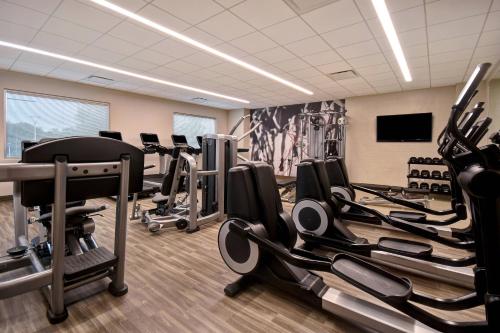 592049820 Dallas/Fort Worth Marriott Hotel & Golf Club at Champions Circle