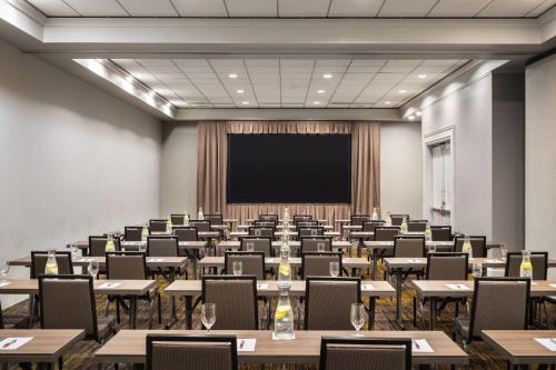592049888 Dallas/Fort Worth Marriott Hotel & Golf Club at Champions Circle