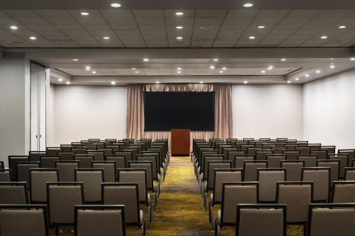 592049906 Dallas/Fort Worth Marriott Hotel & Golf Club at Champions Circle