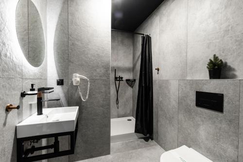 Studio Apartment image 1