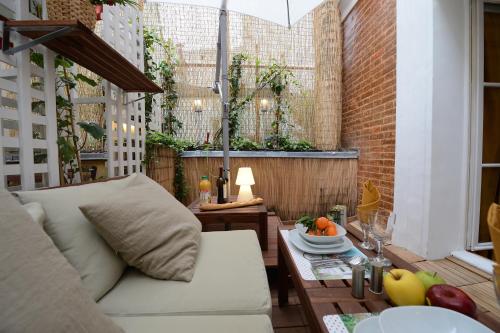 Balcony/terrace, Les Patios du Marais 2 near Centre Pompidou