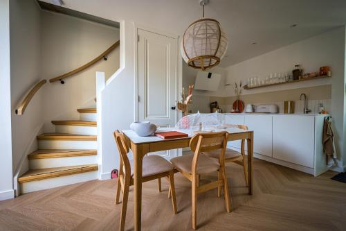 Kitchen, 5 O Clock Somewhere in Bergen-Centrum