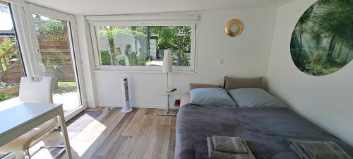 All-in-One Apartment mit eigener Sonnenterrasse im Garten, Düsseldorf (photo 7)