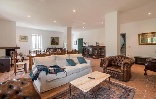 Five-Bedroom Holiday Home