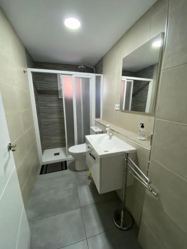 Apartamento Cerca Aeropuerto FERIA metro bus - image 4