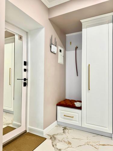 ApartPoltava NEW PALACE 2023 Вишукані апартаменти на Соборності Центр Готельні чеки