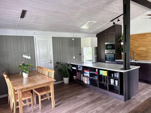 Semester i Lindvallen med det extra near Radhuset Restaurang & Bar