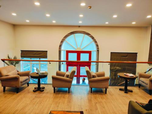 Facilities, Hotel La Maison in Indira Nagar