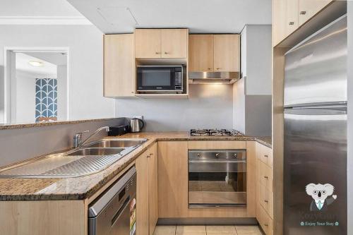 KozyGuru | Central Sydney 2 Bed 2 Bath City View - image 7